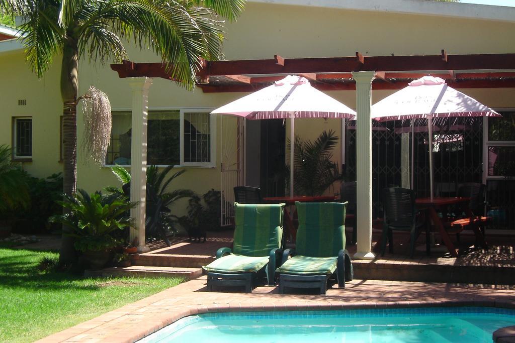 רוברטסון Cedar Lodge Guest House מראה חיצוני תמונה